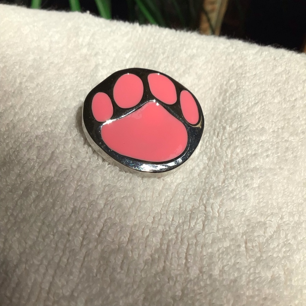 Cute pink paw print brooch. EUC.